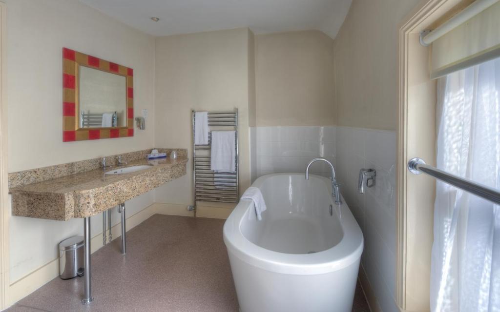 Hotel Dog & Partridge By Chef & Brewer Collection Tutbury Exterior foto
